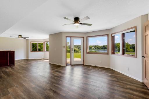 23371 Grandview Trail, Lakeville, MN 55044
