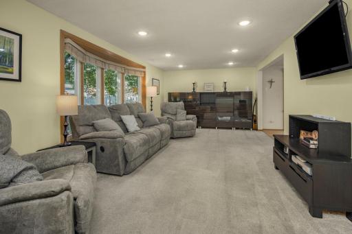 15041 Butternut Lane, Burnsville, MN 55306
