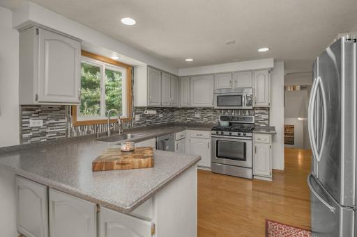 15041 Butternut Lane, Burnsville, MN 55306