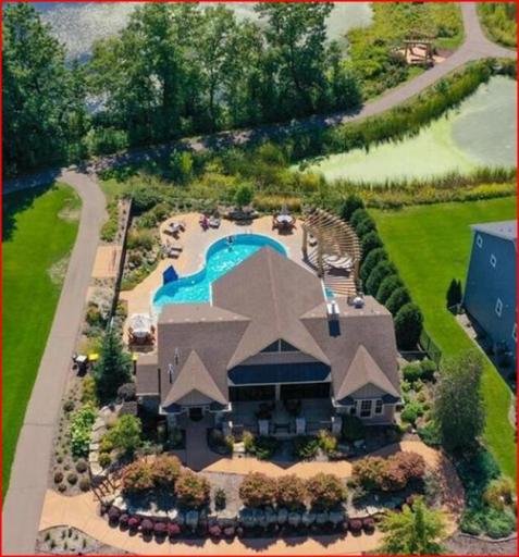 Community Club House and Pool. Location, location!! We are only 1 block away from the clubhouse and pool!!!