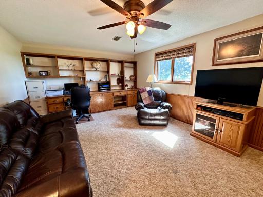 19118 Aspen Avenue, Tracy, MN 56175