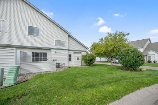 3635 Genevieve Avenue N, Oakdale, MN 55128