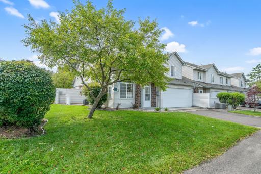 3635 Genevieve Avenue N, Oakdale, MN 55128