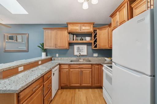 697 Parkside Drive, 697H, Saint Paul, MN 55127
