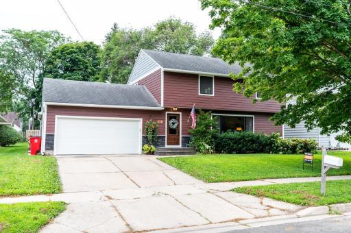 1911 6th Avenue NW, Austin, MN 55912