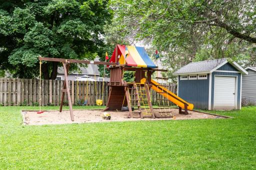 1911 6th Avenue NW, Austin, MN 55912