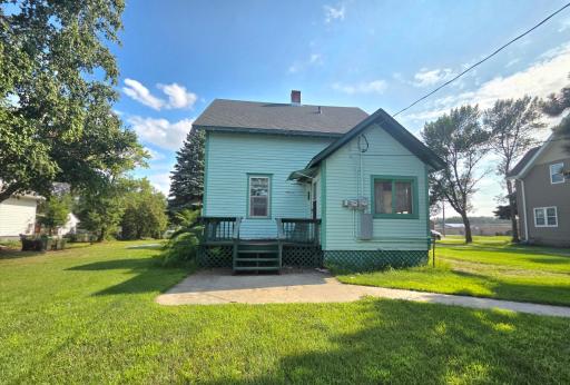 304 Lincoln Avenue NW, Twin Valley, MN 56584