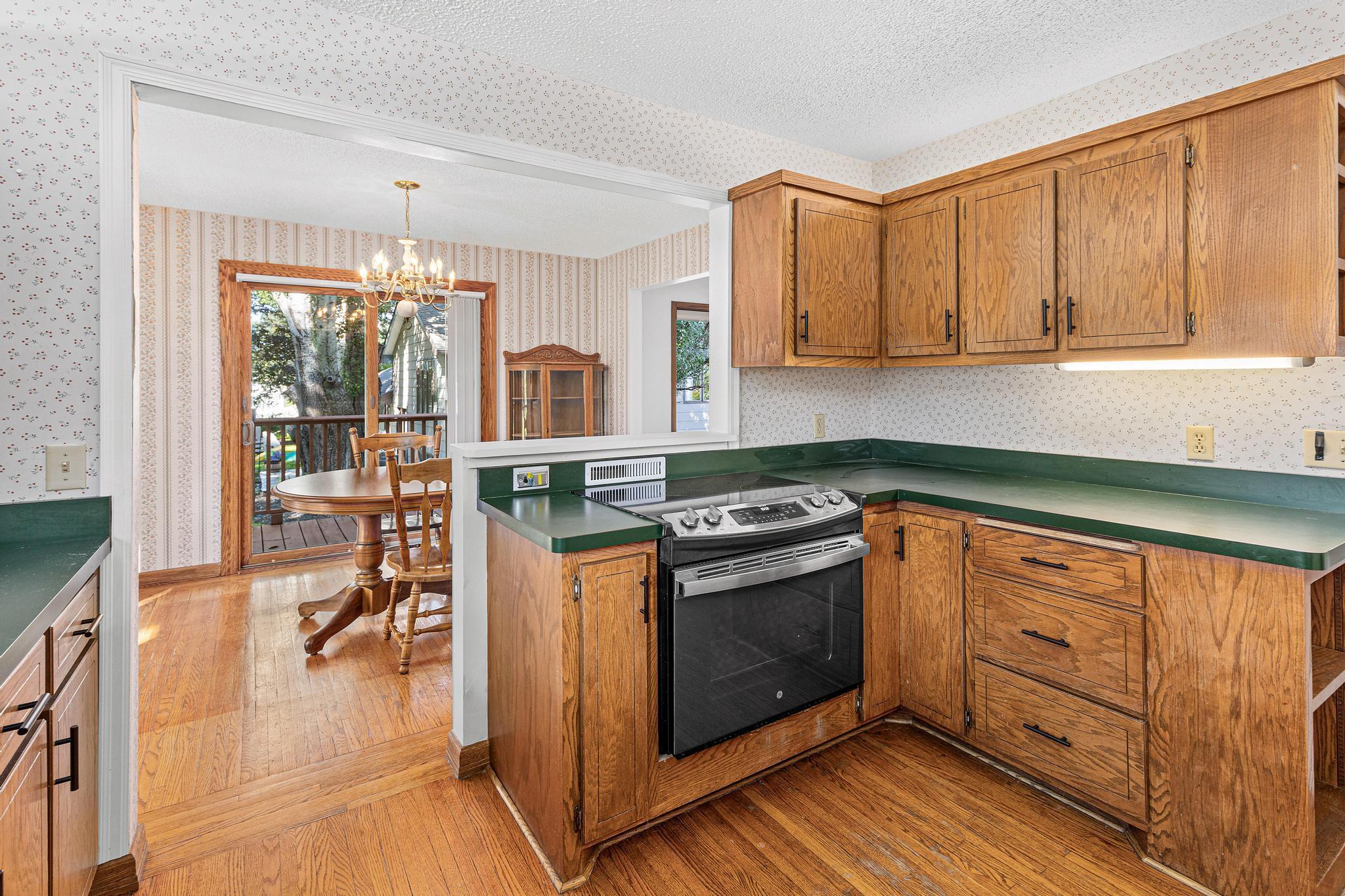 Semi-Open Into Formal Dining Room