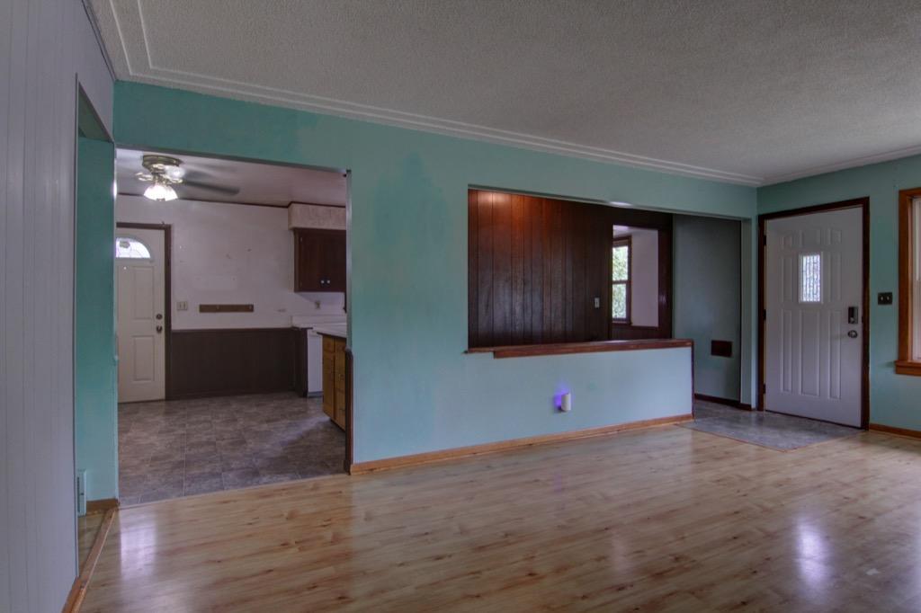 3204 Brunswick Ave S-102.jpg