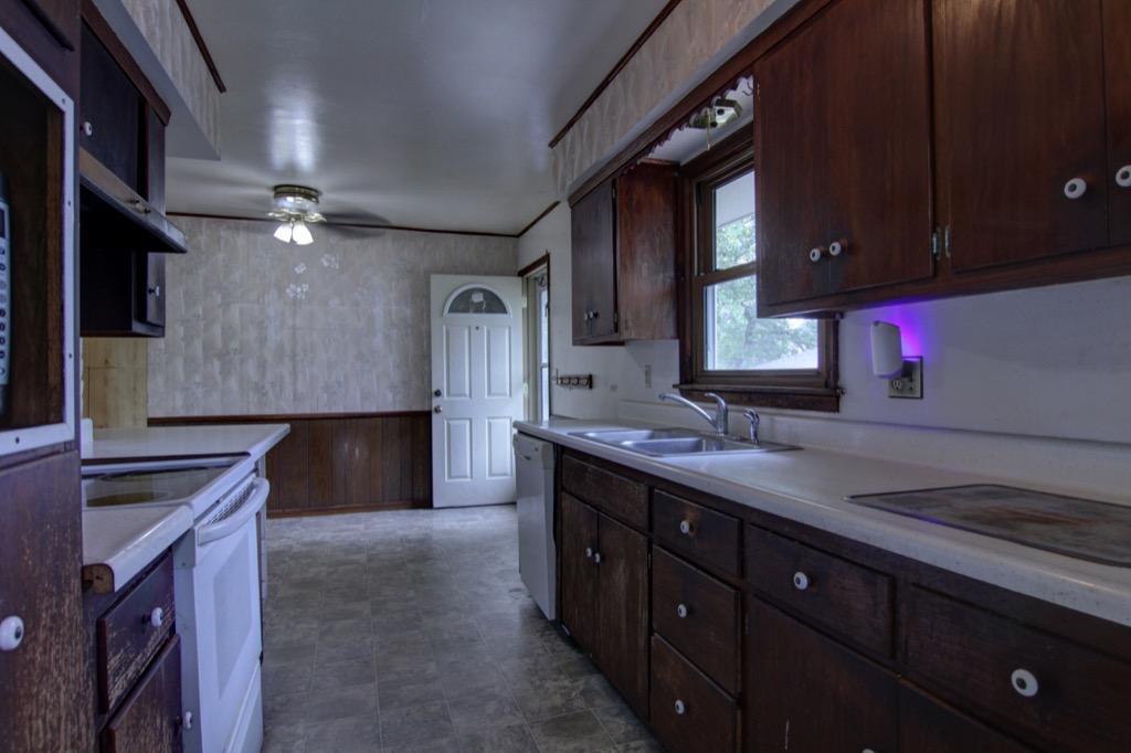 3204 Brunswick Ave S-107.jpg