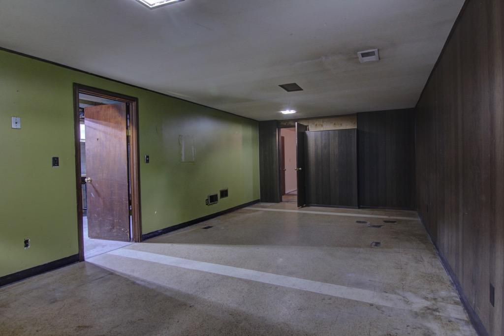 3204 Brunswick Ave S-122.jpg