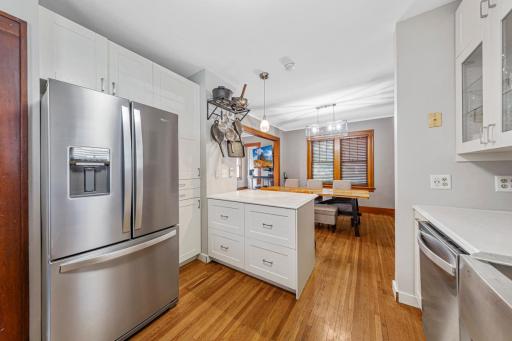304 6th Avenue NW, Faribault, MN 55021