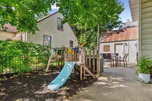 304 6th Avenue NW, Faribault, MN 55021