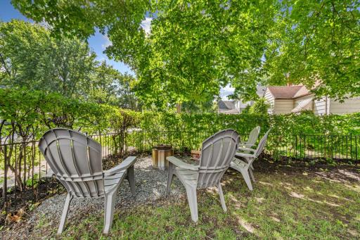 304 6th Avenue NW, Faribault, MN 55021