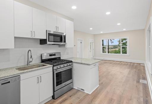 312 Jessamine Avenue E, Saint Paul, MN 55130