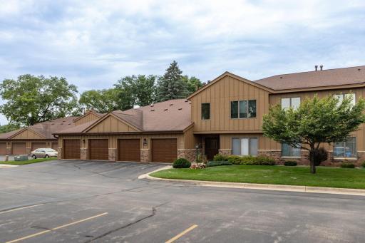 1908 Lakeview Court SW, 201, Rochester, MN 55902