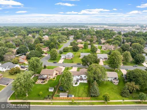 2556 Onyx Drive, Shakopee, MN 55379