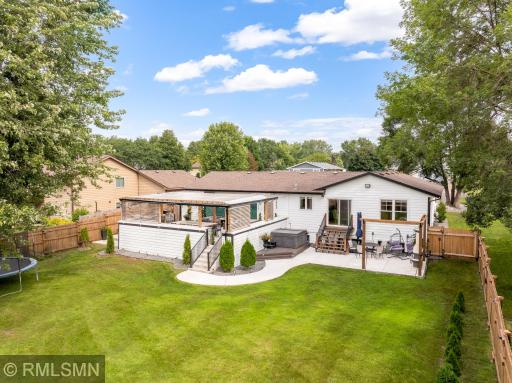 2556 Onyx Drive, Shakopee, MN 55379
