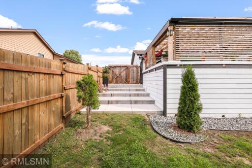 2556 Onyx Drive, Shakopee, MN 55379