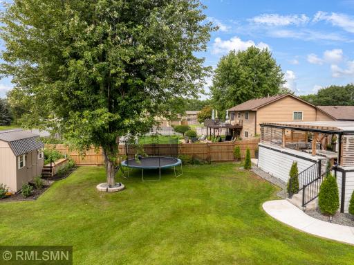 2556 Onyx Drive, Shakopee, MN 55379