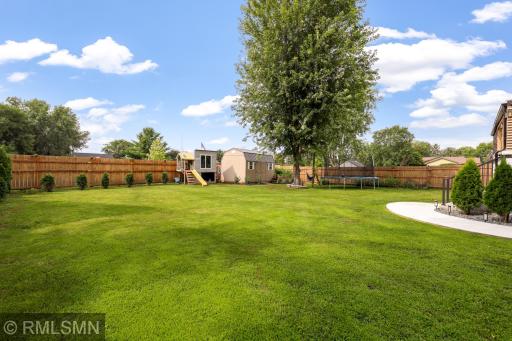 2556 Onyx Drive, Shakopee, MN 55379