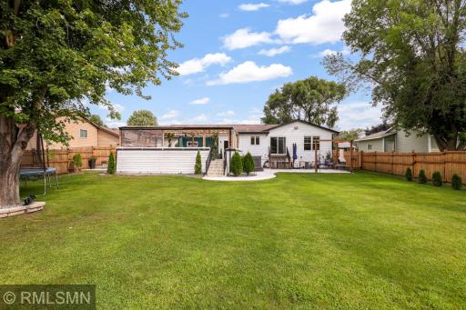 2556 Onyx Drive, Shakopee, MN 55379