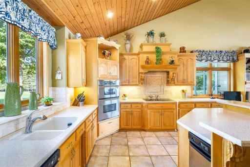 18300 672nd Ln, Jacobson, MN 55752