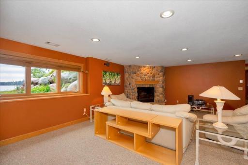 18300 672nd Ln, Jacobson, MN 55752