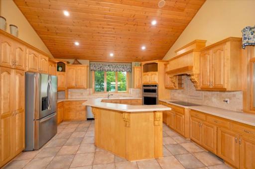 18300 672nd Ln, Jacobson, MN 55752