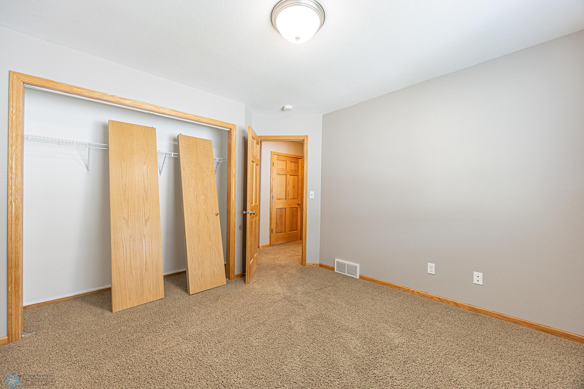 4285 Estate Dr S, Fargo, ND, 58104-20.jpg