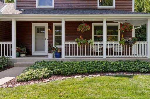 7460 Windmill Drive, Chanhassen, MN 55317