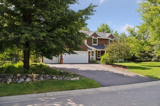 7460 Windmill Drive, Chanhassen, MN 55317
