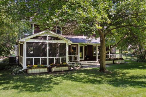 7460 Windmill Drive, Chanhassen, MN 55317