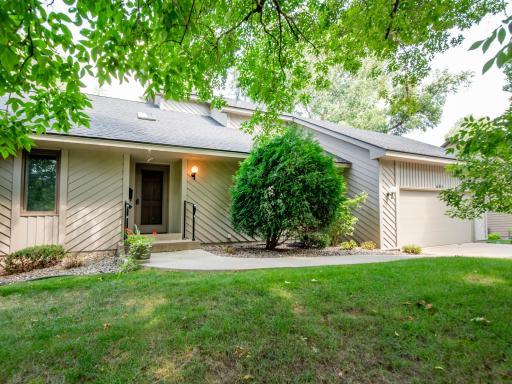 685 Cheyenne Lane, Saint Paul, MN 55120