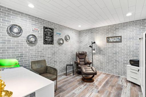 2209 Naples Avenue, Cologne, MN 55322