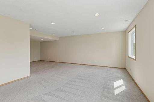 8989 Garland Lane N, Maple Grove, MN 55311