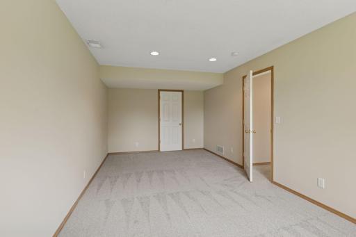 8989 Garland Lane N, Maple Grove, MN 55311