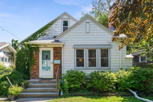 Charming updated home, walkable to Minnehaha Falls