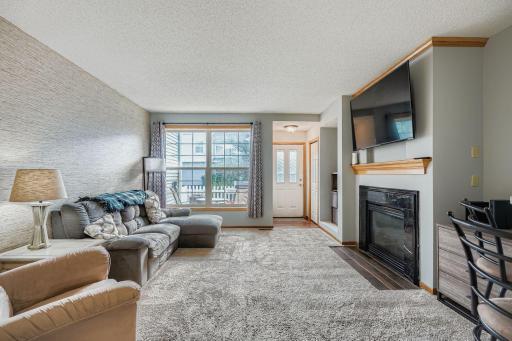 15040 Dunwood Trail - Web Quality - 004 - 05 Living Room.jpg
