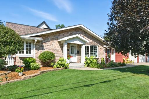 5544 Saint Johns Avenue, Edina, MN 55424