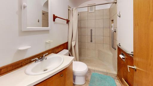 1223 James Avenue, Albert Lea, MN 56007