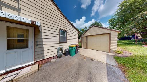 1223 James Avenue, Albert Lea, MN 56007