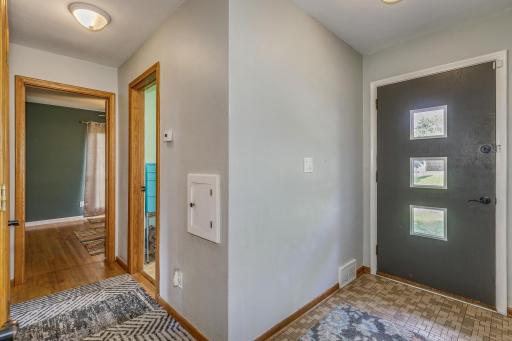 1646 Burke Avenue E, Saint Paul, MN 55109