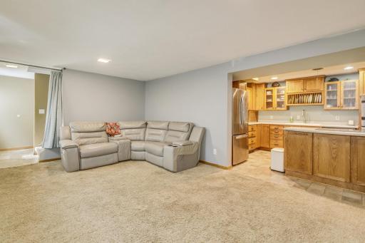 1646 Burke Avenue E, Saint Paul, MN 55109