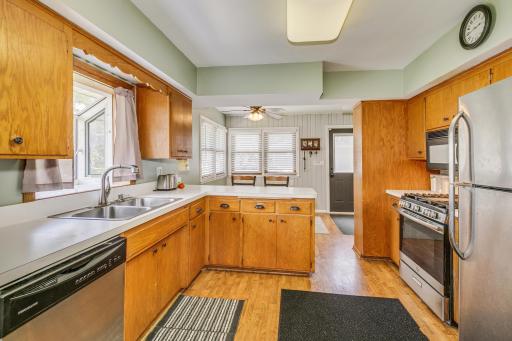 1646 Burke Avenue E, Saint Paul, MN 55109