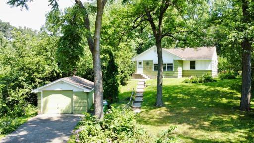 1012 Quebec Avenue N, Minneapolis, MN 55427