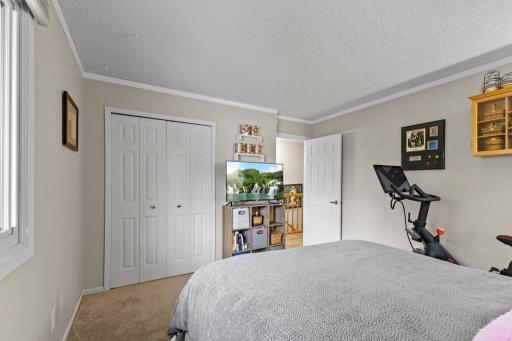 16550 Terrey Pine Drive, Eden Prairie, MN 55347