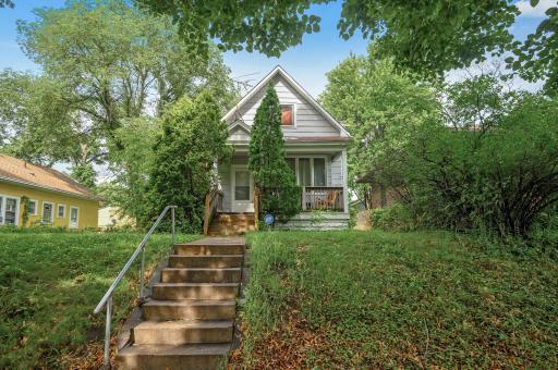 2523 Thomas Avenue N, Minneapolis, MN 55411