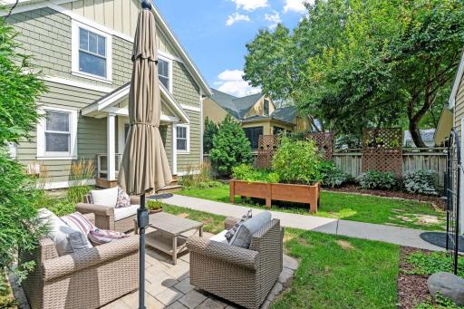 1650 Bayard Avenue, Saint Paul, MN 55116