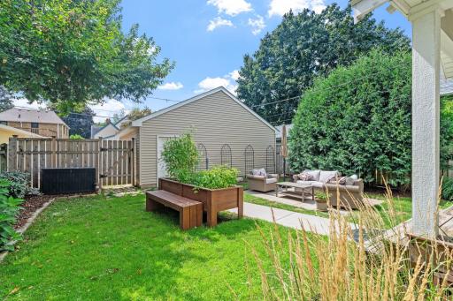 1650 Bayard Avenue, Saint Paul, MN 55116
